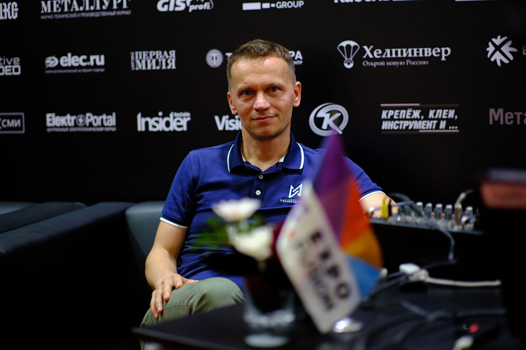 Manager Vladimir Habsans